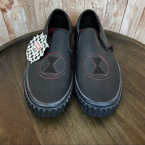 Vans Marvel Black Widow Classic Slip On Shoe Size 5.5 Women - Picture 4 of 13